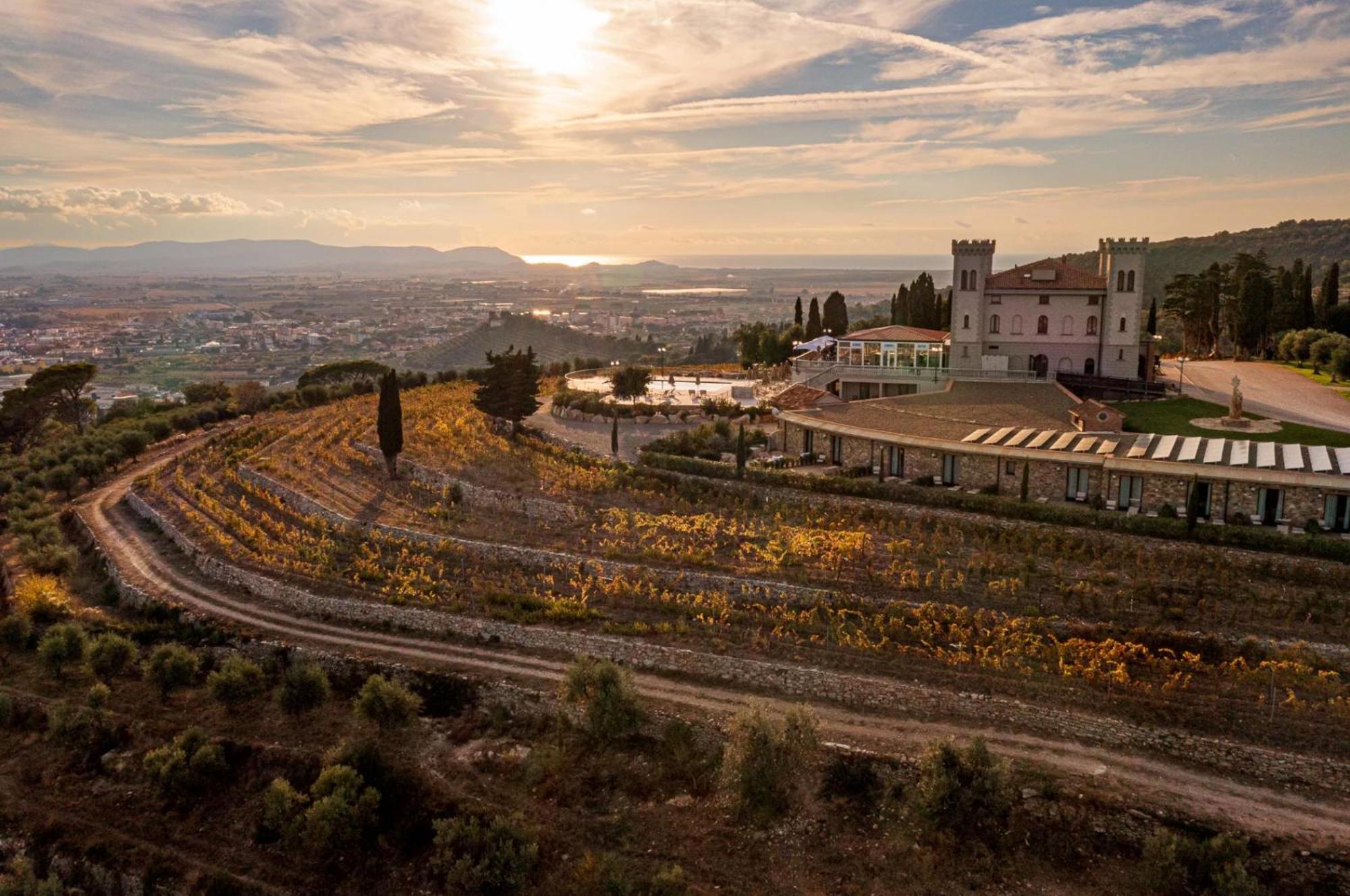 Castello Bonaria Wine & Spa Resort Campiglia Marittima Zewnętrze zdjęcie